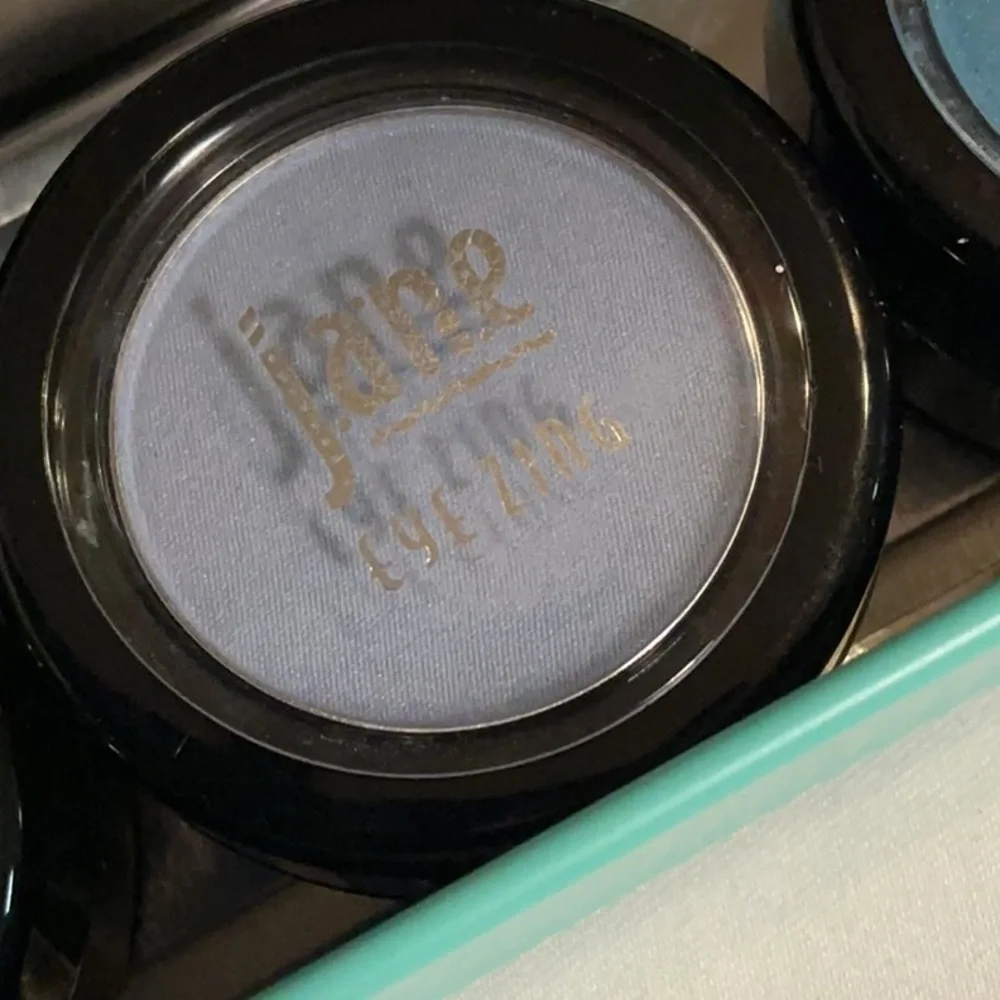 NEW Tinted Eye Pigment Set in Teal Unicorn Tin — 5 Multicolor Shades